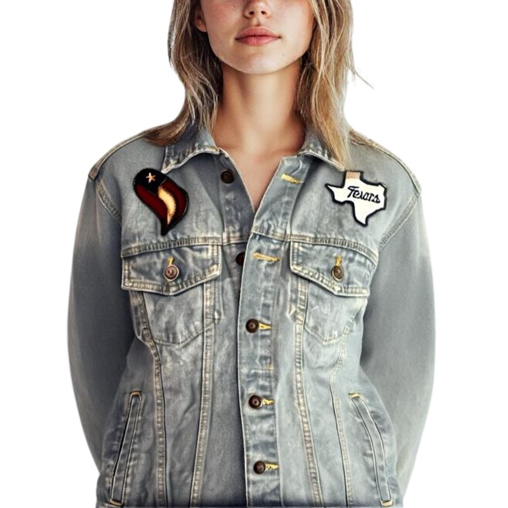 CAC Texas Longhorn Embroidered Light Wash Denim Jacket with Patch & Brooch Small